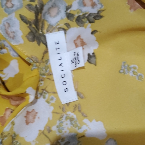 Dress - Picture 8 of 10